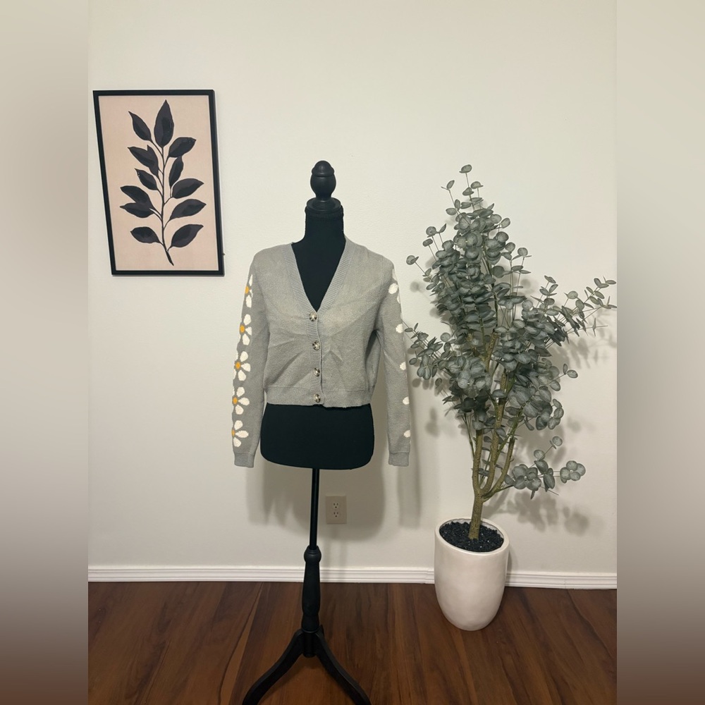 -SOLD-Jessica Simpson green Cardigan with White and Yellow Floral Sleeves